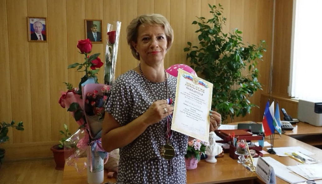 В городе Прохладном прошли линейки посвященные Дню знаний и Дню государственности Кабардино-Балкарской Республики